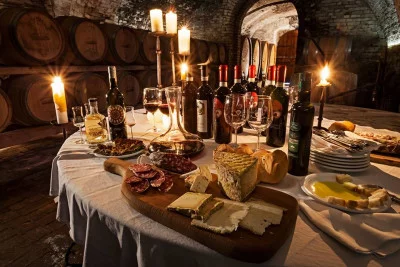 Thumbnail Degustazione di 3 vini e tour del Museo e delle Cantine del Castello di Razzano
