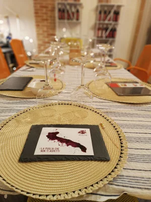 Thumbnail Cata de vinos en la vinoteca Famiglia Pepe de Gravina en Apulia