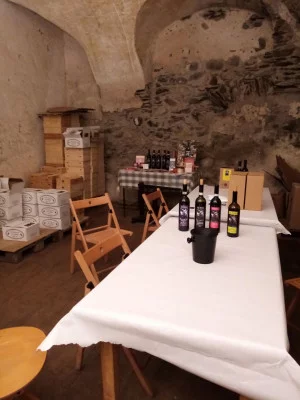 Thumbnail Dégustation de vins accompagnés de fromages et de charcuteries de la région au Strie dans la Valteline