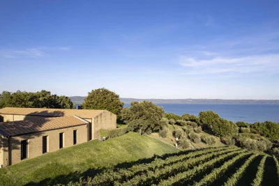 Thumbnail Cata de vinos "Bolsena", maridaje y visita a Villa Caviciana en el lago de Bolsena