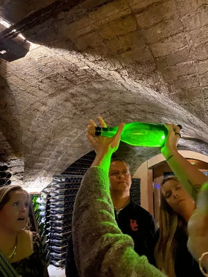 Thumbnail Full-day sparkling wine tour "Not all Bubbles are Cava in Cataluña" from Barcelona